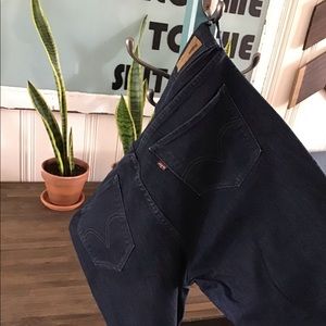 LEVI Women’s Jegging Jeans - 16